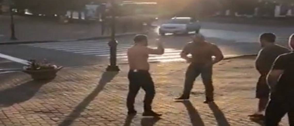 بالفيديو...شجار عنيف ينهي حياة بطل العالم الروسي في رفع الأثقال
