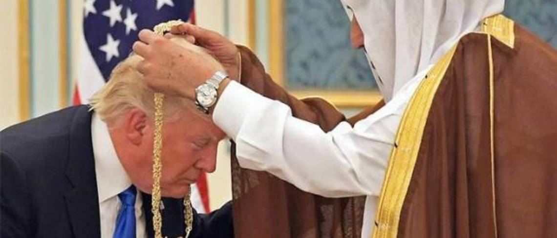 ديلي بيست الاميركية تكشف تلقي ترامب هدايا مجنونة من السعودية في زيارته الأخيرة