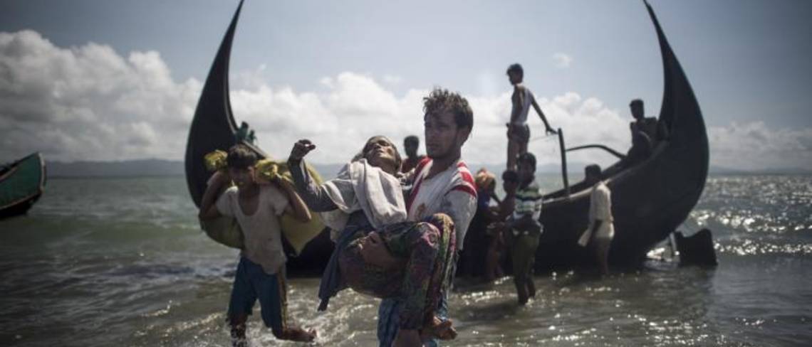 غرق عشرات الروهينغاييين المسلمين أثر انقلاب قوارب تنقلهم الى بنغلاديش