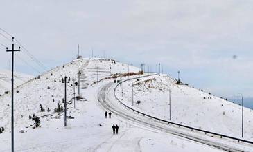 تساقط الثلوج في السليمانية يمنح الأهالي والسياح فرصة الاستمتاع بجمال "الزائر الأبيض"